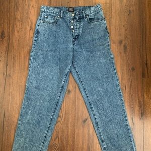 NEW bdg boyfriend jeans!!!!
